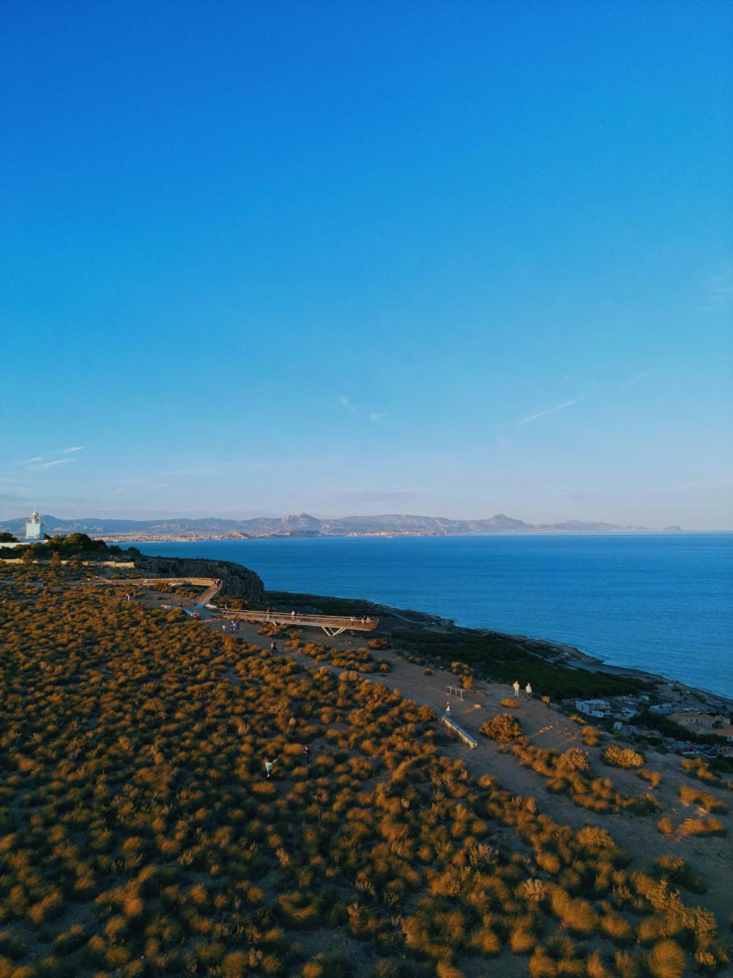 Menabrea Holiday House Near The Beach And Airport سانتا بولا المظهر الخارجي الصورة